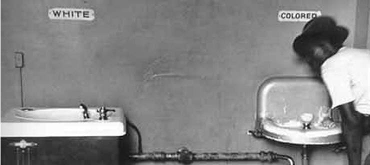 Black and White Fountain