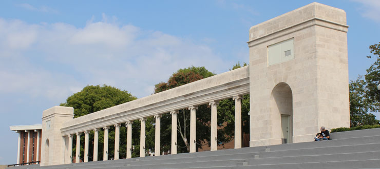 #caption4 WKU Colonnade