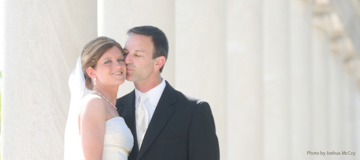 Image of bride and groom at the WKU William Gander Terry Colonnade