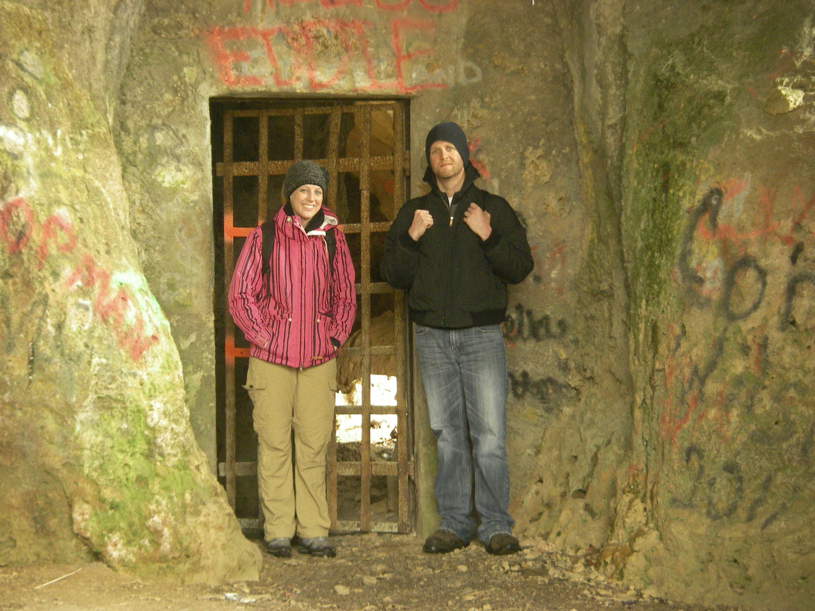 students at Temple Hill Saltpeter Cave gate