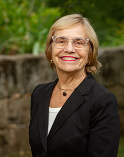Dr. Julia Link Roberts